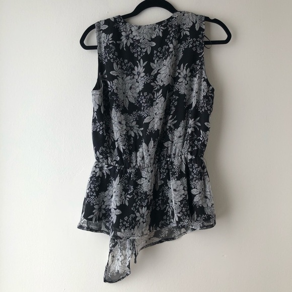 🛍️ 4/$25 Vince Camuto Botanical Faux Wrap Chiffon Blouse - Picture 5 of 6
